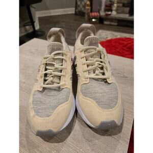 New Balance Women's 420 Slip-On Sneakers Yellow Size 8.5 Athletic Shoes